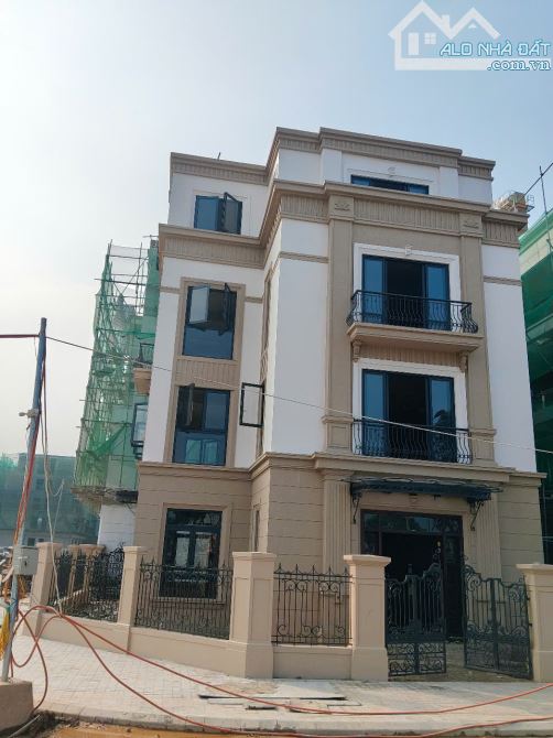 Bán gấp căn biệt thứ tứ lập HG4 - mặt tiền 8m. Vinhome Cổ loa - 1