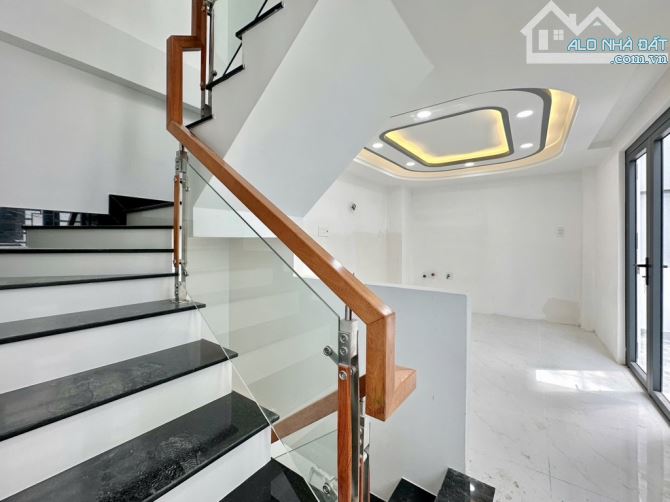 VIP ĐOÀN THỊ ĐIỂM,4 TẦNG BTCT, 5PN,HXH TRÁNH CÁCH 5M , CHỈ 8,6 tỷ TL. - 1