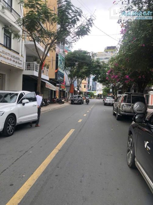 CẦN BÁN NHÀ CẤP 4 MẶT TIỀN HÀN THUYÊN, TP NHA TRANG GIÁ 17,5 TỶ - 1