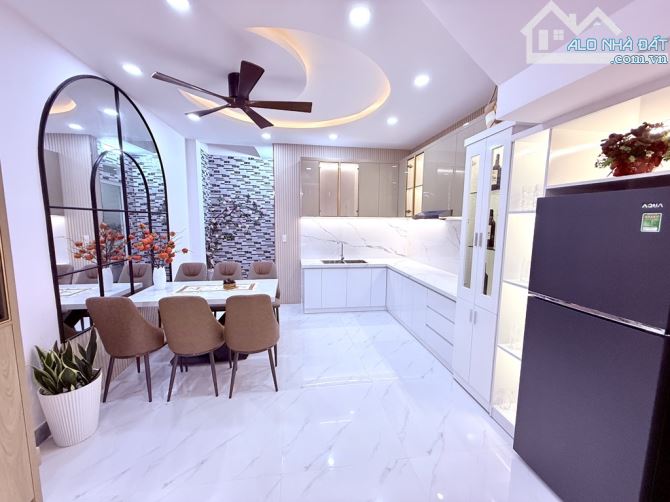 Bán nhà Phạm Văn Chiêu, phường 14, Gò Vấp, hẻm 5m, 65m2, 5 tầng, giá 8.xx tỷ - 1