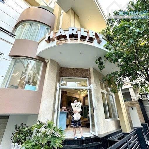 CHO THUÊ BIỆT THỰ LÝ CHÍNH THẮNG, QUẬN 3 – NHÀ ĐẸP, CÓ THANG MÁY - HẺM LỚN XE HƠI - 1