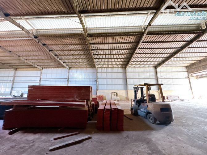 Giá 100 tỷ. Bán xưởng sổ sẵn full skc 8600m2 đường DT 743 Thuận An, Bình Dương. - 1