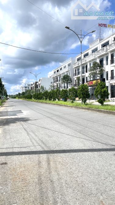 CẶP NỀN HIẾM TRỤC CHÍNH D1 KDC HỒNG LOAN TP CẦN THƠ - 1
