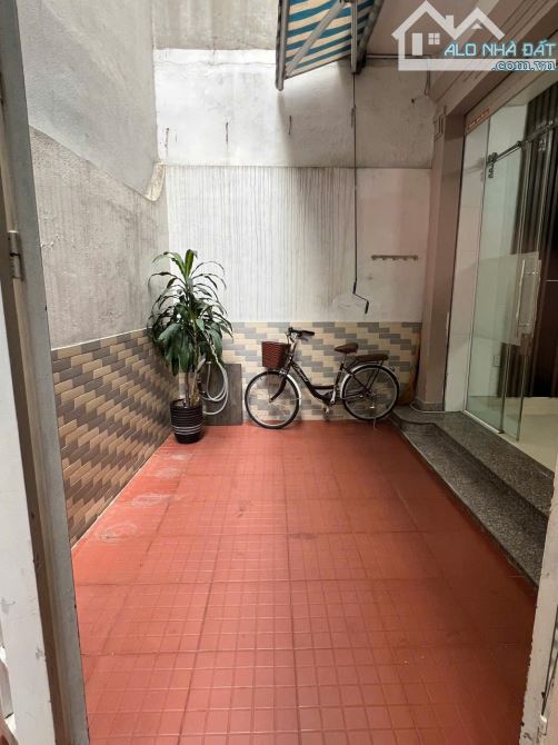 Nhà riêng Phố Đình Đông Sân Cổng và Sổ Riêng - 1