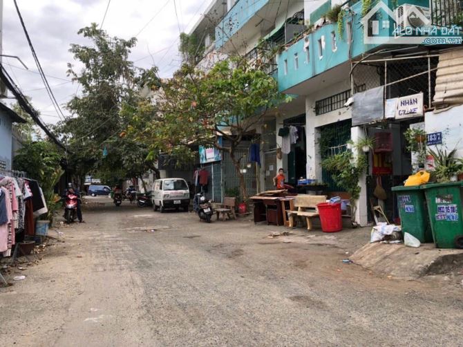 CHDV 47Phòng. 15x22 4 tầng. Hẻm 8m thông. Thuê khoán 92tr giá 30 tỷ - 1