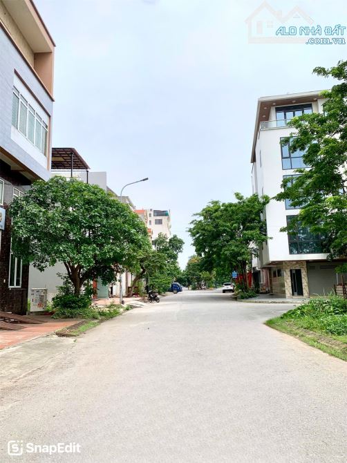 KINH DOANH, ĐẤT LÀN 2, NGUYỄN VĂN CỪ, TRANG HẠ: 92m, mt 6.5m - 1