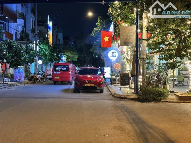 Nhà 4 tầng HXT Phạm Văn Bạch ngang 5m 110m2 tặng NT cao cấp gần nhà hàng ẩm thực 13.3 tỷ. - 1