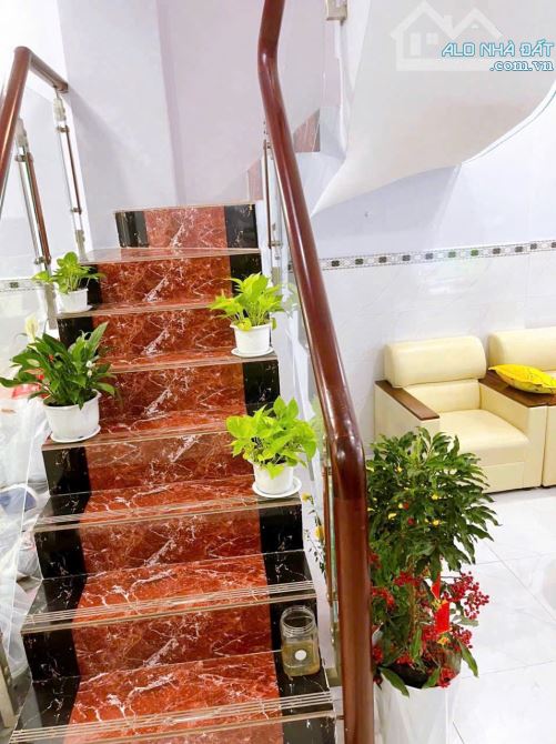SIÊU RỘNG RÃI 2 LẦU SIÊU MỚI KING KENG CÁCH MẶT TIỀN CHỈ 4 CĂN NHÀ BÉ TÍ TEO  56M2 SỬ DỤNG - 2