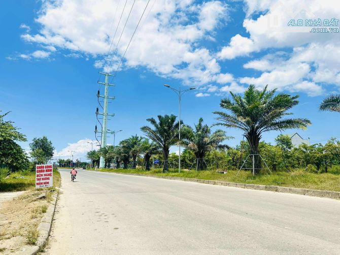 Hoàng Quốc Việt 80m2, ngang 4.8, ô tô thông Võ Chí Công, ở, kinh doanh, đầu tư hợp lý gđẹp - 2