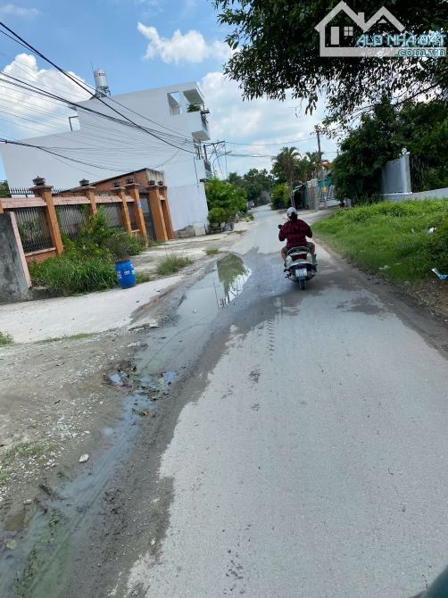 BÁN GẤP Lô đất 252,8m2. SHR, xã Tân Phú Trung, Củ Chi. Giá 800 triệu - 1
