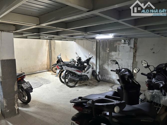 Bán 40 CHDV - Đường Lã Xuân Oai ngay chợ Tăng Nhơn Phú A Q9 - Thu nhập 140 triệu/tháng. - 2