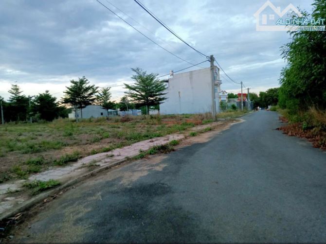 Lô đất 773m2 thổ cư. Ngay KDC, ngang 14m dài 61m, An Viễn, Trảng Bom. 2.55 tỷ - 2
