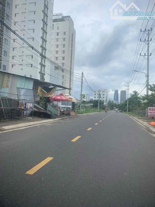 3 lô liền kề mặt tiền Lý Thánh Tông. Ngay biển Phạm Văn Đồng, công viên biển đông - 2