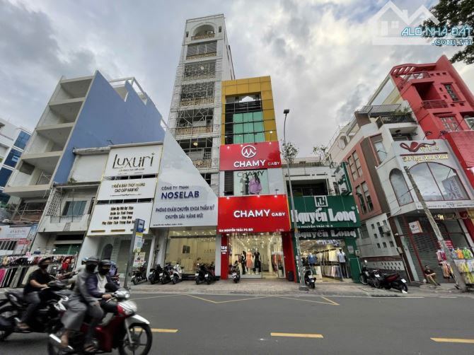 Bán nhà mặt tiền đẹp nhất đường Nguyễn Trãi trong phân khúc 50 tỷ. DT: 5*21M - 2