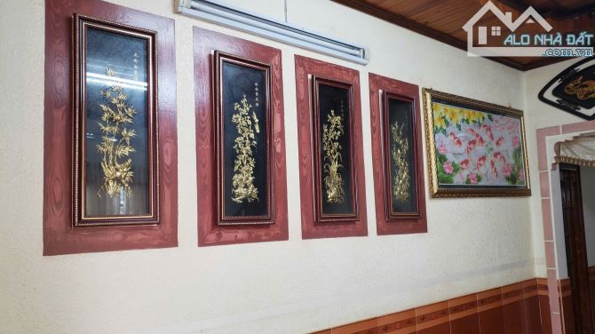 Giảm mạnh 1 tỷ Nhà 2 MT, diện tích lớn Gẩn trường hoc ,Chợ . Nguyễn Hữu Cầu, P.12, Đà Lạt.