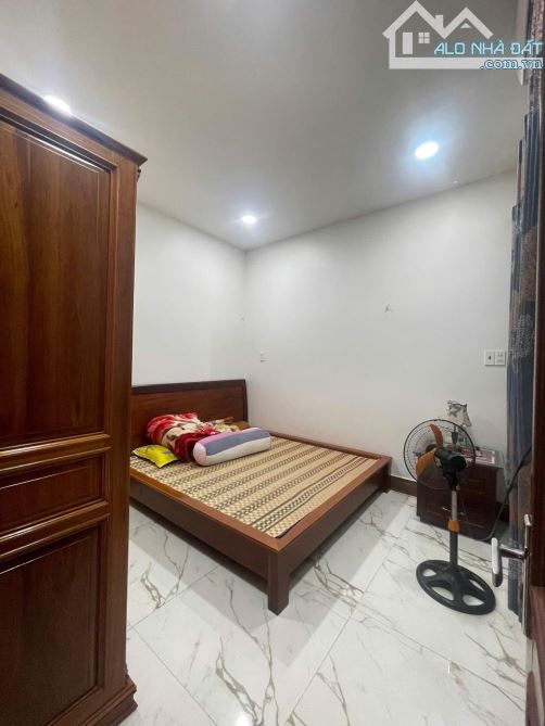 Kế bên Lottle Nguyễn Văn Lượng; gần MẶT TIỀN - dtich4.2*18(3PN) 2 mặt hẻm thông thoáng mát - 2
