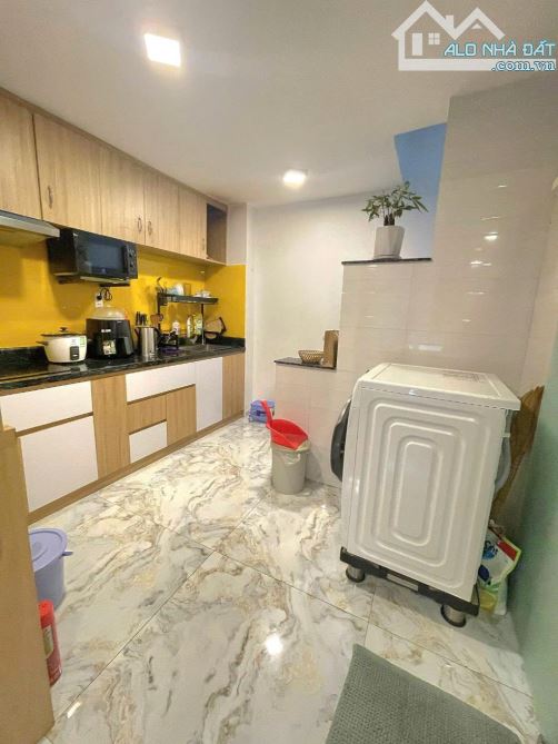 Bán nhà đẹp 3 Tầng giáp Tân Phú, Hẻm xe hơi, 4x10, giá 4,19 tỷ TL - 2