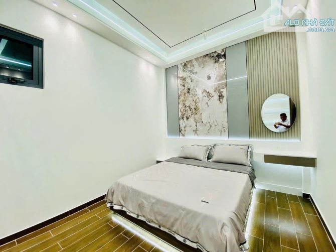 Cực Phẩm Đầu Tư! Nhà 1 hầm + 6 Tầng, thang máy – 12 Phòng – Lê Văn Duyệt – Kế bên Quận 1 - 2