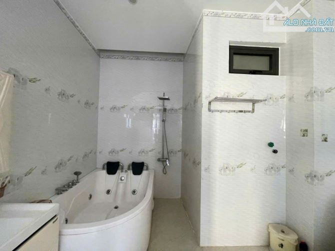 Nhỉnh 6 TỶ: BÁN NHÀ NGHỈ ĐÀ NẴNG - Gần đường TRƯỜNG CHINH: 6 x 12,5m - 4 TẦNG 7 PHÒNG - 2