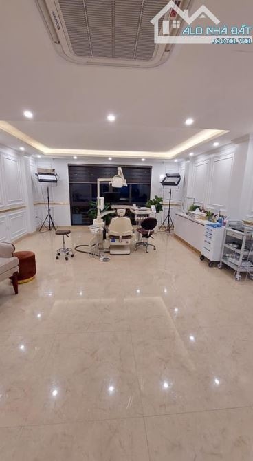 Mặt phố Nguyễn Thị Định- Hoàng Ngân Cầu Giấy, 100m2 x 8 tầng, hai mặt thoáng, giá 5X tỷ - 2