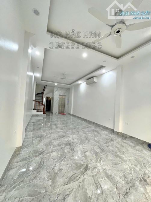 Chính chủ bán nhà phố Trần Khát Chân DT 66m2 Xây mới 6 Tầng ngõ Oto tránh Giá 15,6 tỷ CTL - 2