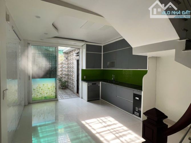 Nhà riêng Phố Đình Đông Sân Cổng và Sổ Riêng - 2