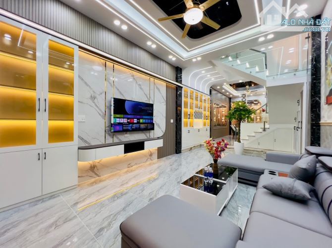 Bán gấp căn nhà chính chủ cho thuê 24 triệu/tháng tại Lý Chiêu Hoàng, P.10, Q.6, 85m2/3tỷ7 - 2
