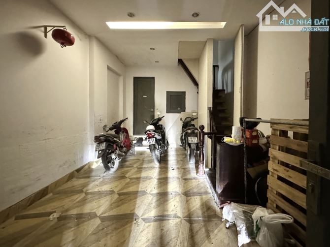 Bán nhà MTKD Phan xích Long Phú nhuận - 9,3 tỷ - 2