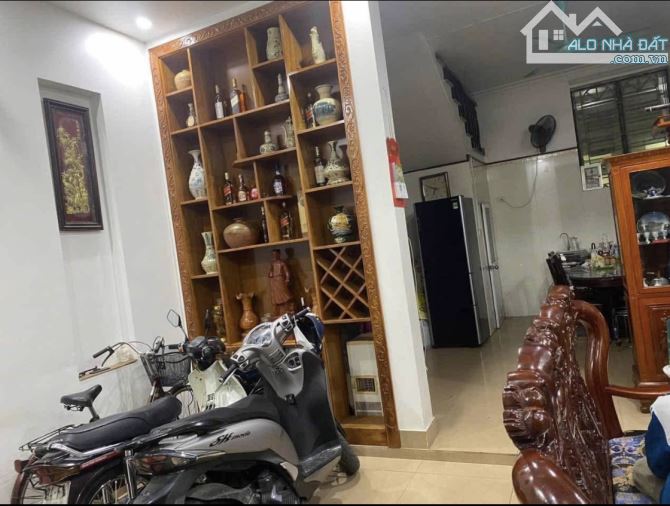 Cần bán nhà đẹp mặt phố Cô Đông Tp Hải Dương - 2