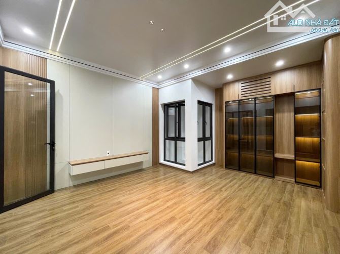 🌳Bán Nhà 5.5 tầng thang máy khu phân lô bên chẵn Văn Cao - Ngô Quyền - 75m2 - Giá 12,2 tỷ - 3