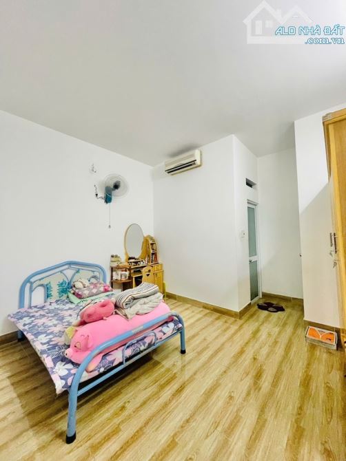 NHÀ TÂN PHÚ,TÂN HƯƠNG 4 TẦNG,HẺM NHỰA 8M,NGAY CHỢ TÂN HƯƠNG,GẦN AEON ,61M2(4X15),4PN - 3