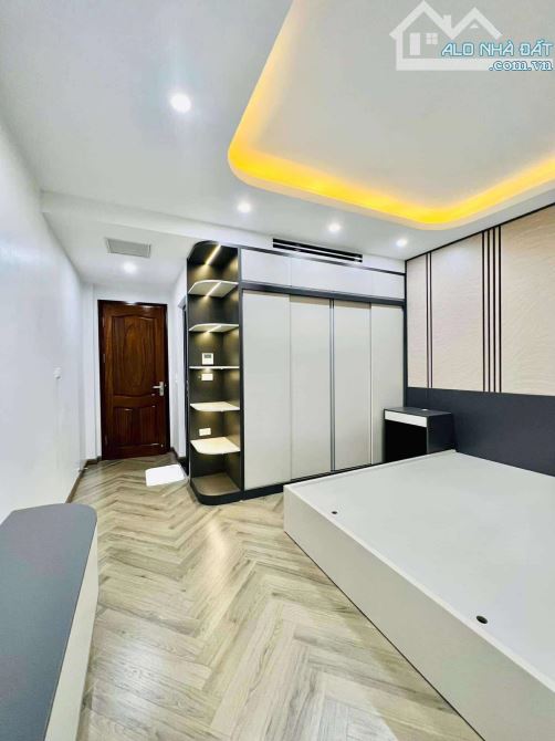 Bán nhà Đường Hoàng Văn Thái Phân lô quân đội 6 Tầng thang máy Gara ô tô vào nhà Full nội - 3