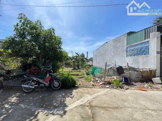 Đất gần khu du lịch Hố Lang, phường Tân Bình, Tp Dĩ An. 2,35 tỷ - 3