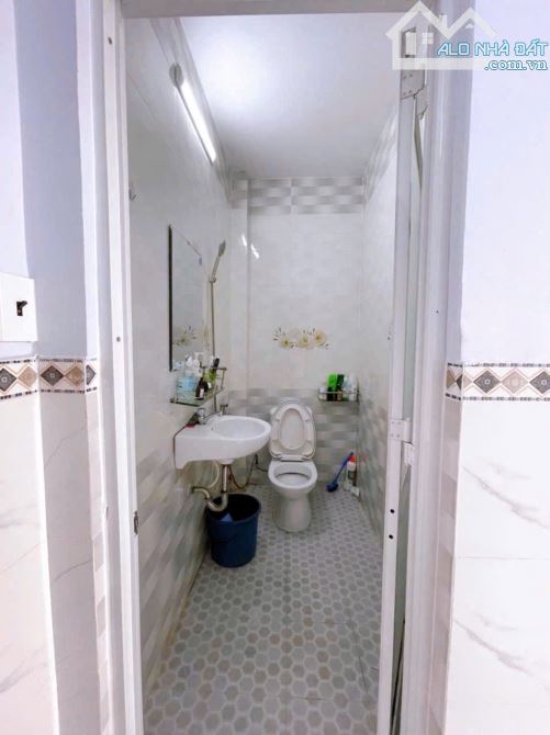 SIÊU RỘNG RÃI 2 LẦU SIÊU MỚI KING KENG CÁCH MẶT TIỀN CHỈ 4 CĂN NHÀ BÉ TÍ TEO  56M2 SỬ DỤNG - 3