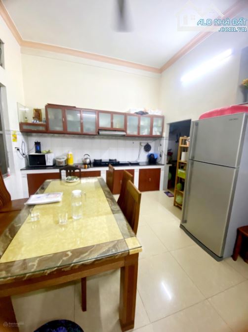Bán villa 4 tầng 10x25 mặt tiền Trung Mỹ Tây 1 - Nguyễn Ảnh Thủ - 3