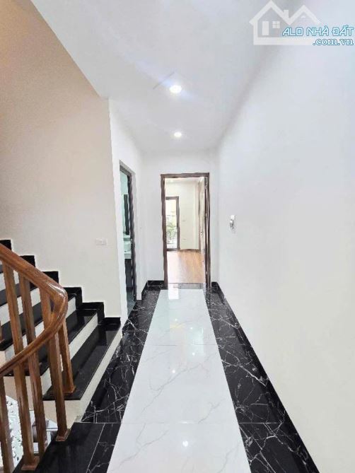 Bán nhà Đông Mỹ, Thanh Trì 45m2 x 5 tầng, đường thông,kinh doanh, ô tô - 3