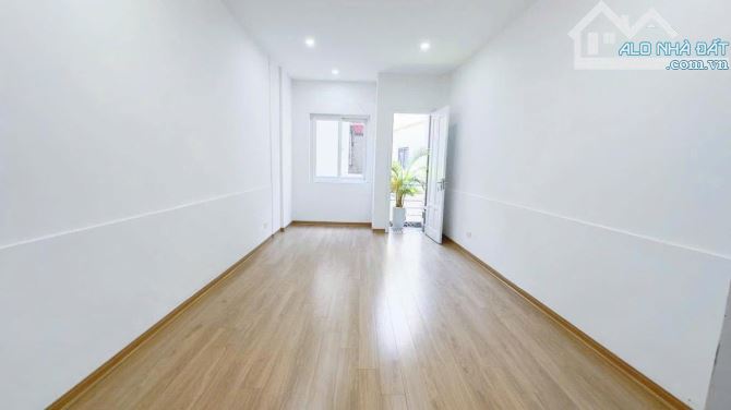 BÁN NHÀ KHƯƠNG ĐÌNH 32m2 5 TẦNG MT 3.8m CHỈ 6.68 TỶ - FULL NỘI THẤT - Ơ LUÔN - NGÕ RỘNG - 3