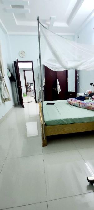 Bán gấp nha đẹp ở ngay Hoàng Ngân, xe hơi đỗ cửa, hẻm thông tứ tun, 47m2, 4PN, SHR. - 3