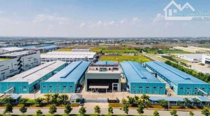 Chuyển nhượng 2,73ha, 3,65ha, 7,34ha đất Khu Công Nghiệp Visip Quảng Ngãi. - 3