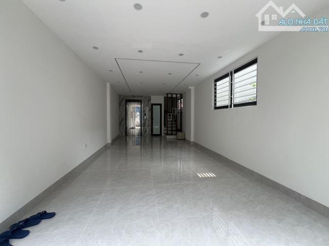 Bán nhà Bát khối 41m2 xây 7 tầng - thang máy gara ôtô 7 chỗ, nhà mới full nội thất - 3