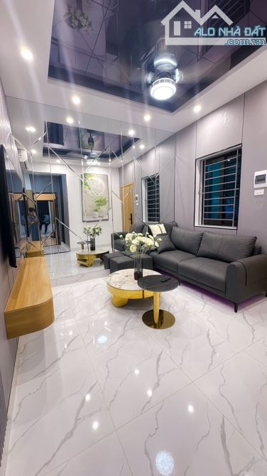 Bán căn hộ tập thể2 ngủsử dụng 68m2, có sổ đỏ tại Nguyễn Khánh Toàn, Cầu Giấy - 3