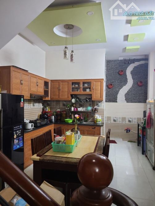 NHÀ BÁ, HÀ HUY GIÁP, NGÃ TƯ GA,4*13, HẺM 8M, KHU PHÂN LÔ, NHỈNH 7 TỶ - 3