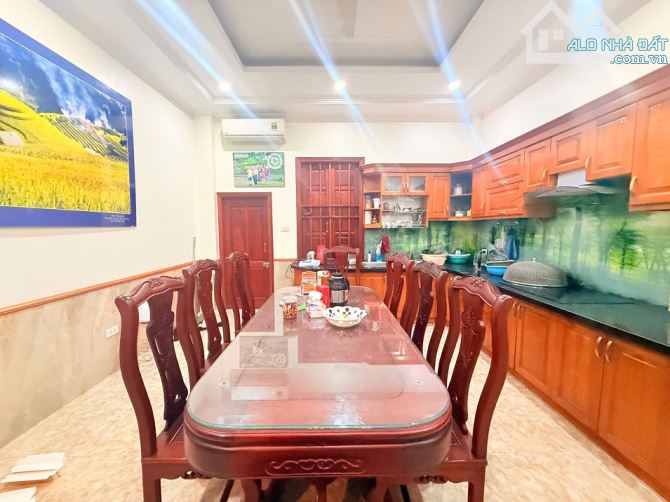 Hàng hiếm! Hoàng Quốc Việt, khu phân lô, oto đỗ cửa, vỉa hè rộng, 2 thoáng 60m*5T - 3