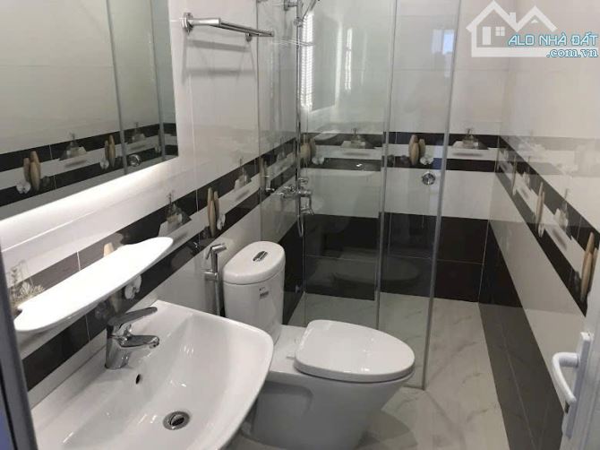 Bán nhà Phạm Văn Đồng, 34m2, phân lô, ô tô, nội thất chủ tặng,  nhỉnh 5tỷ. - 3