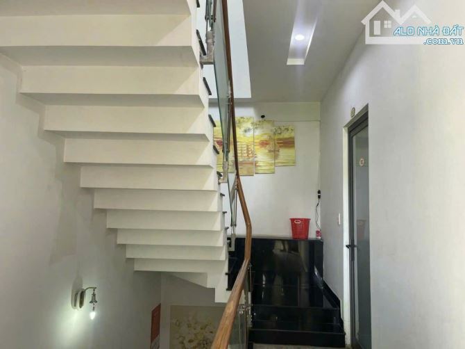 Nhỉnh 6 TỶ: BÁN NHÀ NGHỈ ĐÀ NẴNG - Gần đường TRƯỜNG CHINH: 6 x 12,5m - 4 TẦNG 7 PHÒNG - 3