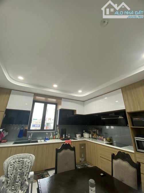 PHO14 Bán nhà 5 tầng có thang máy mặt tiền Trần Nguyên Hãn ngay TTTP Nha Trang - 3
