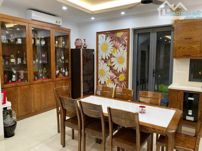 BIỆT THỰ PARK CITY SANG TRỌNG ! Vườn hoa - 2 mặt thoáng chủ cần bán gấp - 3