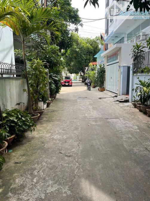 Nhà hẻm ô tô Hoàng Diệu gần vòng xoay Dã Tượng cách biển 600m - 4