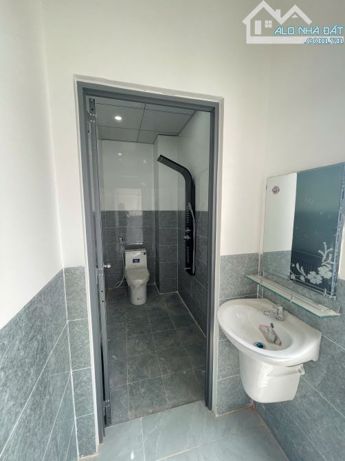 Nhà xây kiên cố - Tặng bộ nội thất 100 triệu - Giáp Bửu Long - Sổ riêng - 4