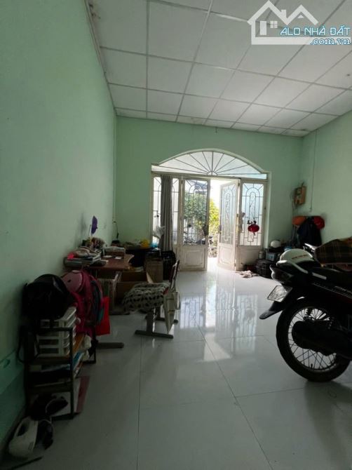 HẺM XE HƠI GẦN LÊ VĂN VIỆT 91M (5x24m) NHÀ CẤP 4 CÓ DÒNG TIỀN CHỈ 4.6 TỶ LÀNG TĂNG PHÚ - 4